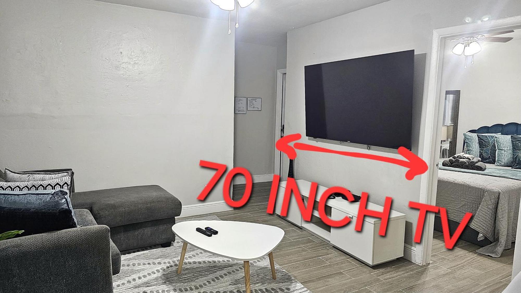 Big Tv Apartment 5 Miles From Hard Rock Casino Hollywood Bagian luar foto